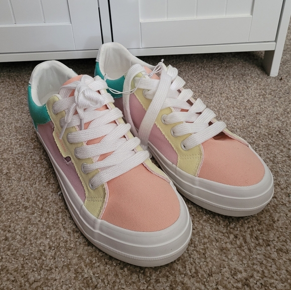 Women's Rocket Dog Retro Colorful Canvas Sneakers, Size 8 - Picture 9 of 9